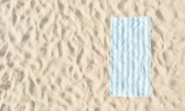 Cómo quitar el exceso de sal y cloro de una toalla de playa