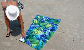 Cómo evitar la acumulación de arena en la toalla de playa